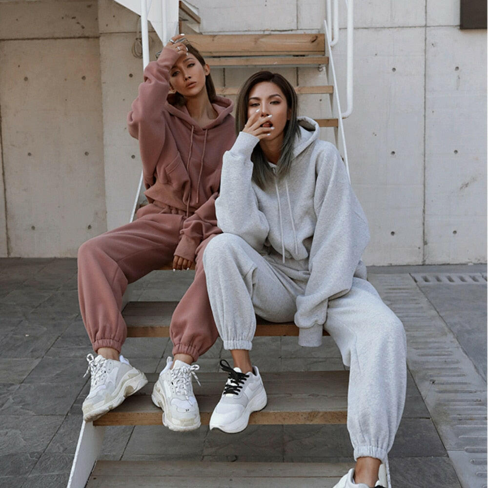 Women Warm Hoodie and Pants Set - muscleflexzone